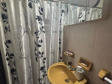Departamento en Venta de 2 Dormitorios sobre Avenida Alberdi