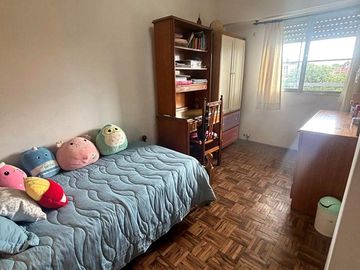 Departamento en Venta de 2 Dormitorios sobre Avenida Alberdi