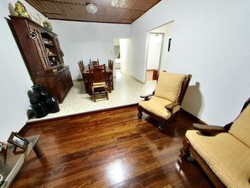 Casa en Friedrichs al 700, Llavallol