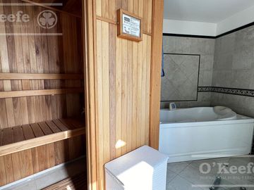 Casa en venta en Abril Club de Campo con fondo a Golf Hudson Berazategui