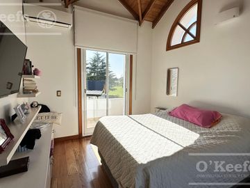 Casa en venta en Abril Club de Campo con fondo a Golf Hudson Berazategui