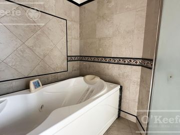 Casa en venta en Abril Club de Campo con fondo a Golf Hudson Berazategui