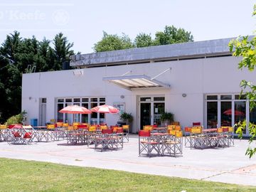 Casa en venta en Abril Club de Campo con fondo a Golf Hudson Berazategui