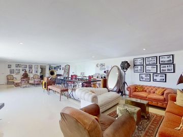 VENTA CASA DE 6 AMBIENTES CON PILETA EN HARAS SANTA MARIA