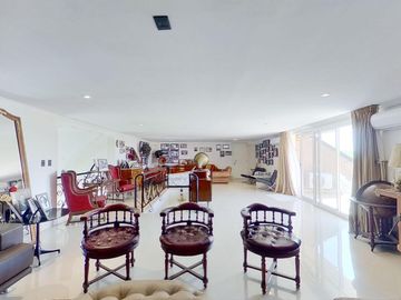 VENTA CASA DE 6 AMBIENTES CON PILETA EN HARAS SANTA MARIA