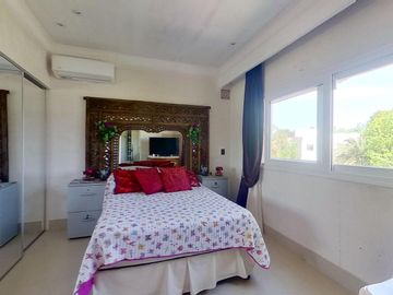 VENTA CASA DE 6 AMBIENTES CON PILETA EN HARAS SANTA MARIA