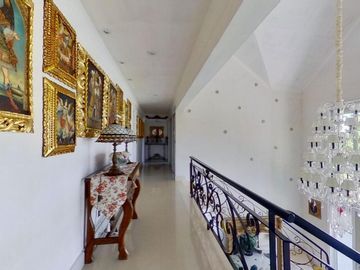 VENTA CASA DE 6 AMBIENTES CON PILETA EN HARAS SANTA MARIA