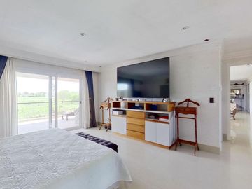 VENTA CASA DE 6 AMBIENTES CON PILETA EN HARAS SANTA MARIA