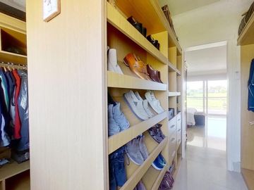 VENTA CASA DE 6 AMBIENTES CON PILETA EN HARAS SANTA MARIA