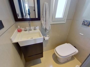 VENTA CASA DE 6 AMBIENTES CON PILETA EN HARAS SANTA MARIA
