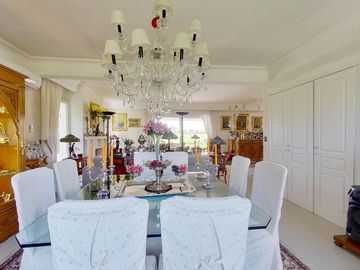 VENTA CASA DE 6 AMBIENTES CON PILETA EN HARAS SANTA MARIA