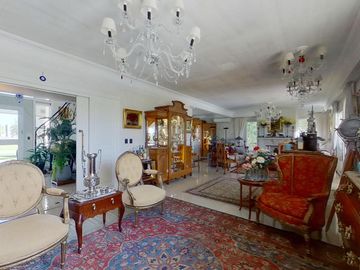 VENTA CASA DE 6 AMBIENTES CON PILETA EN HARAS SANTA MARIA