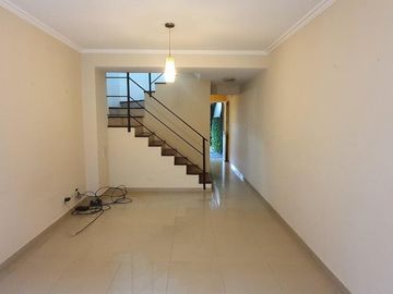 Dúplex en venta - 2 Dormitorios 2 Baños - Cochera - 90Mts2 - San Miguel