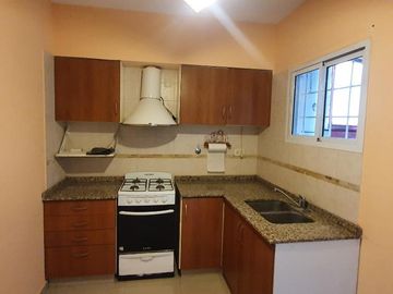 Dúplex en venta - 2 Dormitorios 2 Baños - Cochera - 90Mts2 - San Miguel