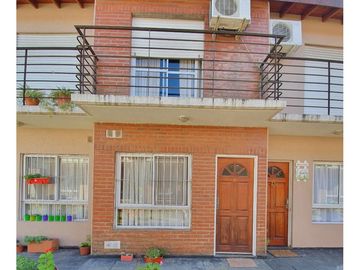 Dúplex en venta - 2 Dormitorios 2 Baños - Cochera - 90Mts2 - San Miguel