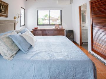 Casa en Venta en Aranjuez Country Club con Pileta!