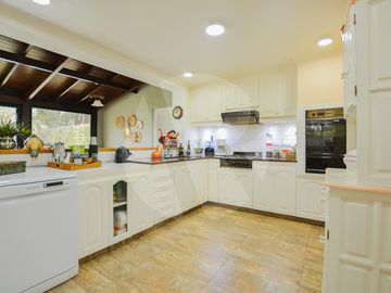 Casa en Venta en Aranjuez Country Club con Pileta!
