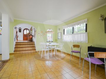 Casa en Venta en Aranjuez Country Club con Pileta!