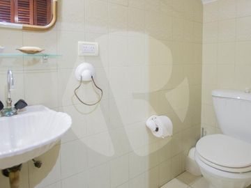 Casa en Venta en Aranjuez Country Club con Pileta!
