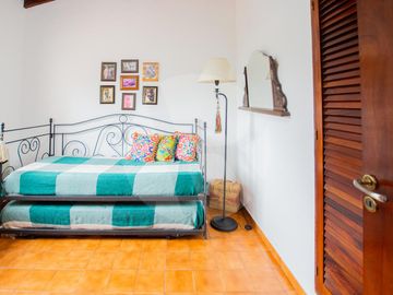 Casa en Venta en Aranjuez Country Club con Pileta!