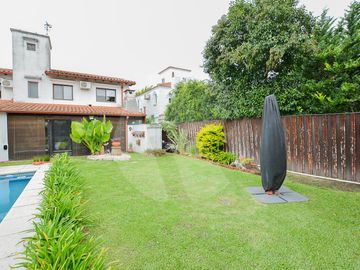 Casa en Venta en Aranjuez Country Club con Pileta!