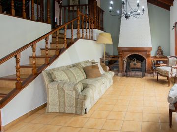 Casa en Venta en Aranjuez Country Club con Pileta!