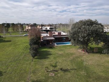 Casa en venta en La Carolina Golf y Country Club , con Vista al Campo de Golf