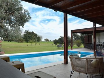 Casa en venta en La Carolina Golf y Country Club , con Vista al Campo de Golf