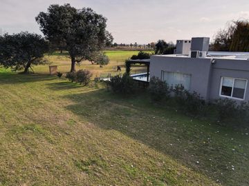 Casa en venta en La Carolina Golf y Country Club , con Vista al Campo de Golf