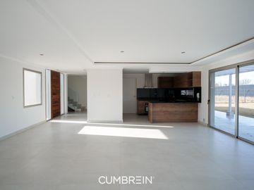 Gran casa a estrenar en La Castilla Club de Campo
