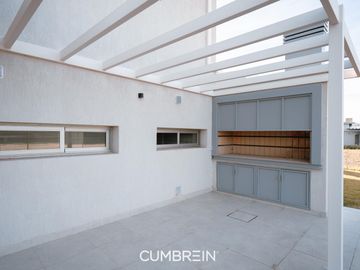 Gran casa a estrenar en La Castilla Club de Campo