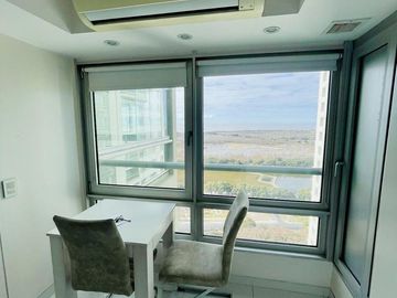 Departamento en Venta Le Parc Puerto Madero 3 ambientes con Cochera y Baulera, Amoblado!