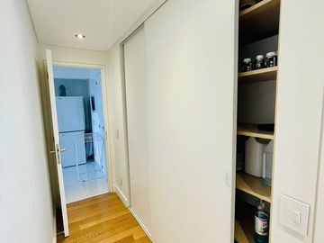 Departamento en Venta Le Parc Puerto Madero 3 ambientes con Cochera y Baulera, Amoblado!