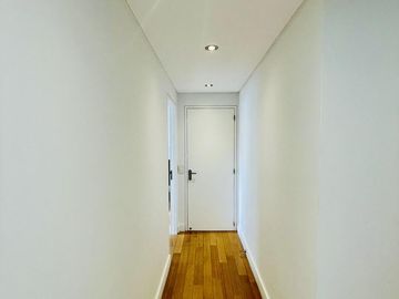 Departamento en Venta Le Parc Puerto Madero 3 ambientes con Cochera y Baulera, Amoblado!