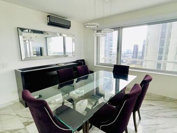 Departamento en Venta Le Parc Puerto Madero 3 ambientes con Cochera y Baulera, Amoblado!