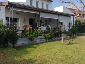 Casa en venta - 4 Dormitorios 4 Baños - Cocheras - 993Mts2 - Escobar