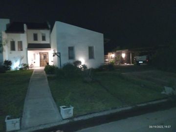 Casa en venta - 4 Dormitorios 4 Baños - Cocheras - 993Mts2 - Escobar