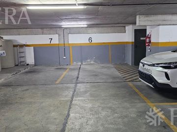Venta departamento 4 ambientes con cochera, quincho y balcón en Wilde