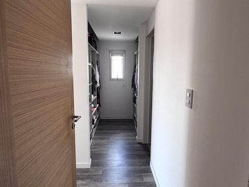 Venta departamento 4 ambientes con cochera, quincho y balcón en Wilde