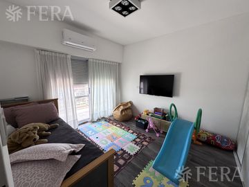 Venta departamento 4 ambientes con cochera, quincho y balcón en Wilde