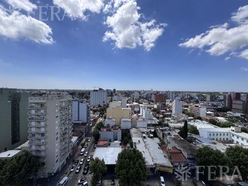 Venta departamento 4 ambientes con cochera, quincho y balcón en Wilde