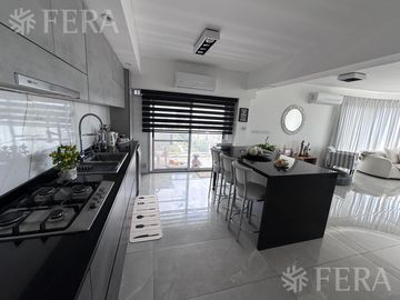 Venta departamento 4 ambientes con cochera, quincho y balcón en Wilde