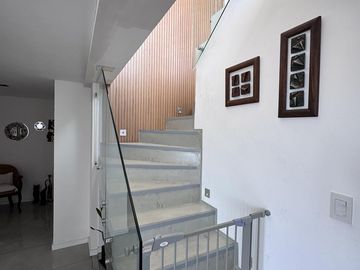 Venta departamento 4 ambientes con cochera, quincho y balcón en Wilde
