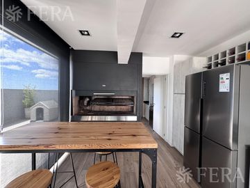 Venta departamento 4 ambientes con cochera, quincho y balcón en Wilde