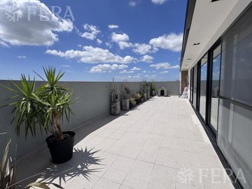 Venta departamento 4 ambientes con cochera, quincho y balcón en Wilde