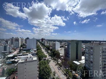 Venta departamento 4 ambientes con cochera, quincho y balcón en Wilde
