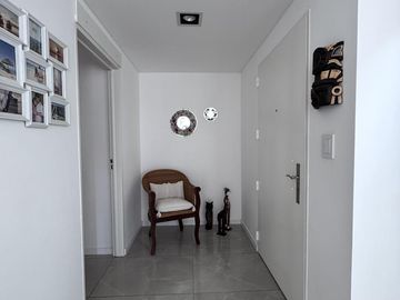 Venta departamento 4 ambientes con cochera, quincho y balcón en Wilde