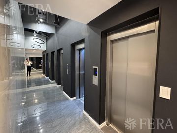 Venta departamento 4 ambientes con cochera, quincho y balcón en Wilde