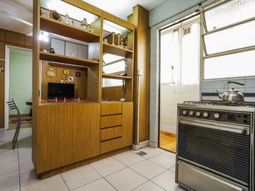 VENTA - 4 AMBIENTES CON BALCÓN - FRENTE - LUMINOSO - ALMAGRO