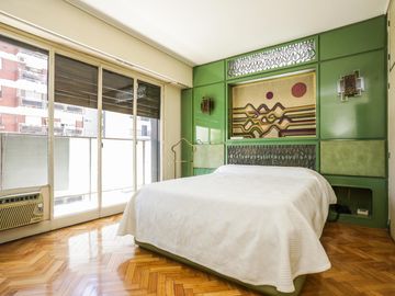 VENTA - 4 AMBIENTES CON BALCÓN - FRENTE - LUMINOSO - ALMAGRO